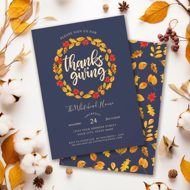 Convites Grinalda de Folhas de Outono Azul Naval Elegante d (Invite your family and friends to your Thanksgiving day feast with this autumn leaf design.)