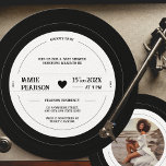 Convites Groovy Baby Vintage - Chá de fraldas de Vinil Reco<br><div class="desc">Bem-vindos ao mundo com o nosso convite para chás de fraldas de vinil personalizado. O design único e retrô deste convite tem a forma de um registro de vinil e apresenta uma foto da mamã bebê no verso. O convite é facilmente editável para que você possa adicionar todos os detalhes...</div>