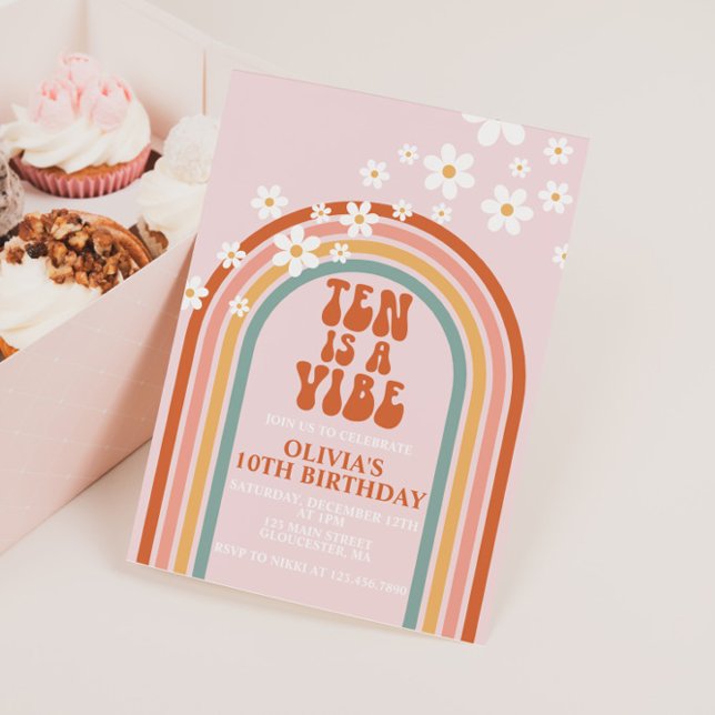 Convites Groovy Ten é um arco-íris de margarida Vibe 10º an (Criador carregado)