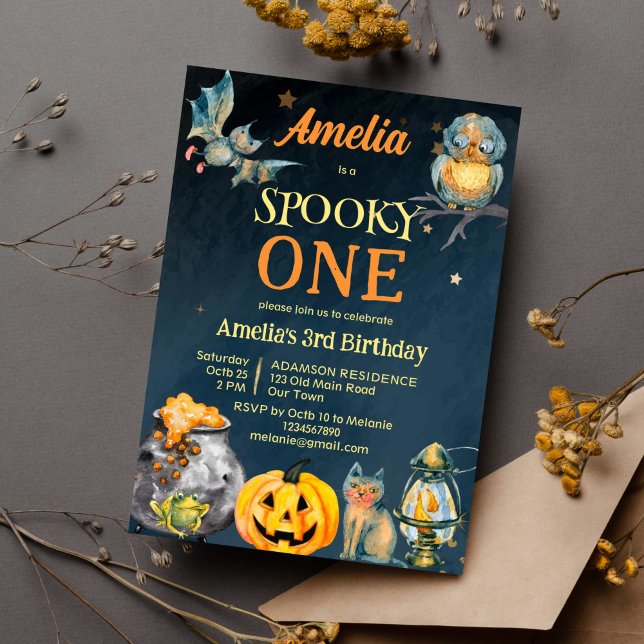 Convites Halloween assustou uma festa de aniversário (Spooky one Halloween birthday party template invitation watercolor pumpkin owl bat cat brewing pot)