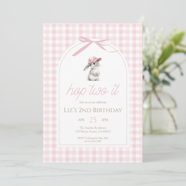 Convites Hop Two It Pink Gingham Bunny 2nd Birthday (Em pé/Frente)