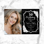 Convites Imagem branca de Prata Negra Foto 50º aniversário<br><div class="desc">Elegante 50º convite de aniversário com sua foto. Design branco preto de vidro com prata brilhante. Possui rosas brancas, fonte de script e confetti. Perfeito para uma festa de comemoração de na moda adulto. Personalize com seus próprios detalhes. Pode ser personalizado para qualquer idade! Impressos convites Zazzle ou modelo de...</div>