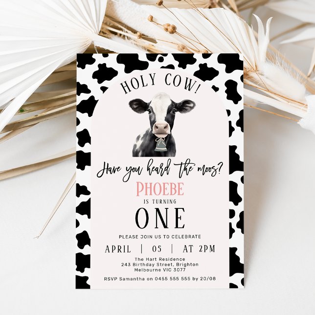Convites Impressão Rosa, Arco Rosa, primeiro aniversario de (Sweet holy cow themed 1st birthday invitation featuring a black and white cow, cow print and cowbell)