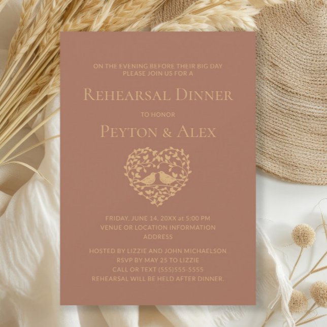 Convites Jantar de Ensaio Terracota Rust Coração Pássaros d (Terracotta/Burnt Orage wedding rehearsal dinner invitation)