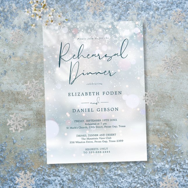 Convites Jantar de Ensaios na Floresta de Inverno (Winter Wonderland Snow Rehearsal Dinner Invitation)