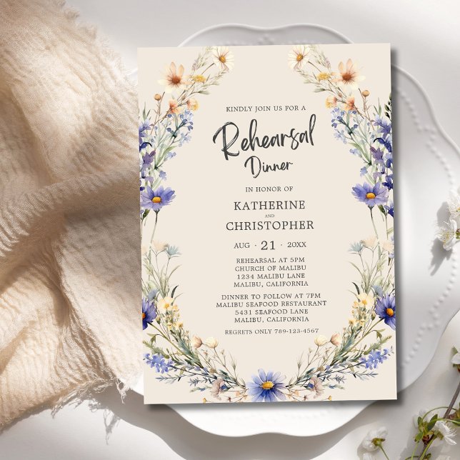 Convites Janto de Ensaio de Casamento de Flores Selvagens D (BOHO Wildflowers Wedding Rehearsal Dinner Invitation with blue & yellow watercolor flowers.)
