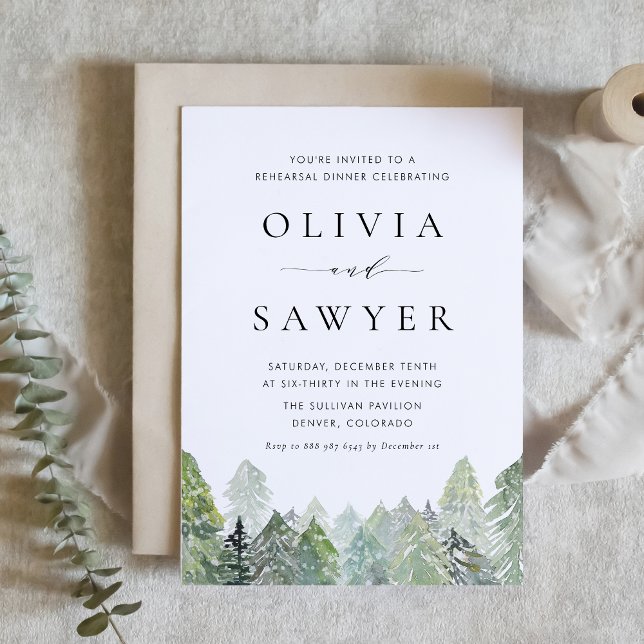 Convites Janto de Ensaio de Floresta Evergreen Snowy em Wat (Rehearsal dinner invitation with snowy watercolor pine forest, perfect for rustic winter weddings.)