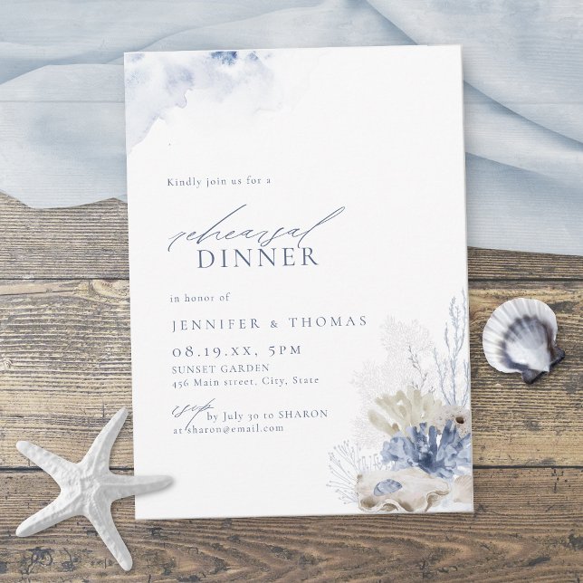 Convites Janto de ensaio de praia em coral azul e conchas (Blue coral & seashells beach rehearsal dinner invitation)