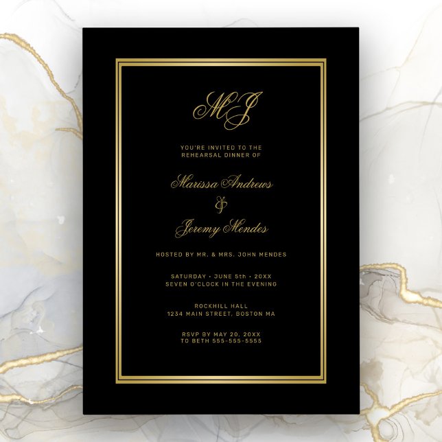 Convites Janto de ensaio do Monograma Dourado Elegante (Elegant Black and Gold Wedding Reshearsal Invitation)
