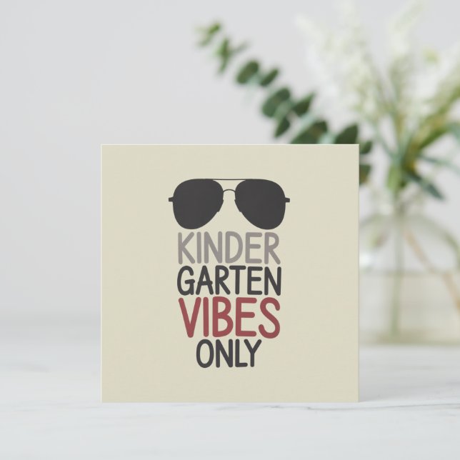 Convites Jardim de Infância só volta à escola (Em pé/Frente)