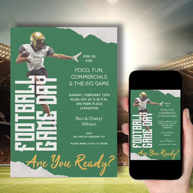 Convites Jogo sobre jogador de futebol em verde (American Football Player on Green Bowl Game Invitations - order INSTANT DOWNLOAD, PRINTED or both!)