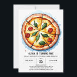 Convites Kids Watercolor Pizza Birthday<br><div class="desc">Mergulhe em um mundo de matizes vibrantes e energia juvenil com nosso convite de Aniversário da Pizza de Aquarela para Crianças. Este convite é uma obra-prima de charme lúdico, convidando jovens partidários para uma celebração cheia de criatividade e alegria. Imaginem uma cena enfeitada com braçadeiras brancas e as delícias da...</div>