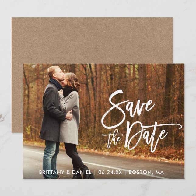 Convites Kraft Modern Brush Script Photo Save The Date Card (Frente/Verso)