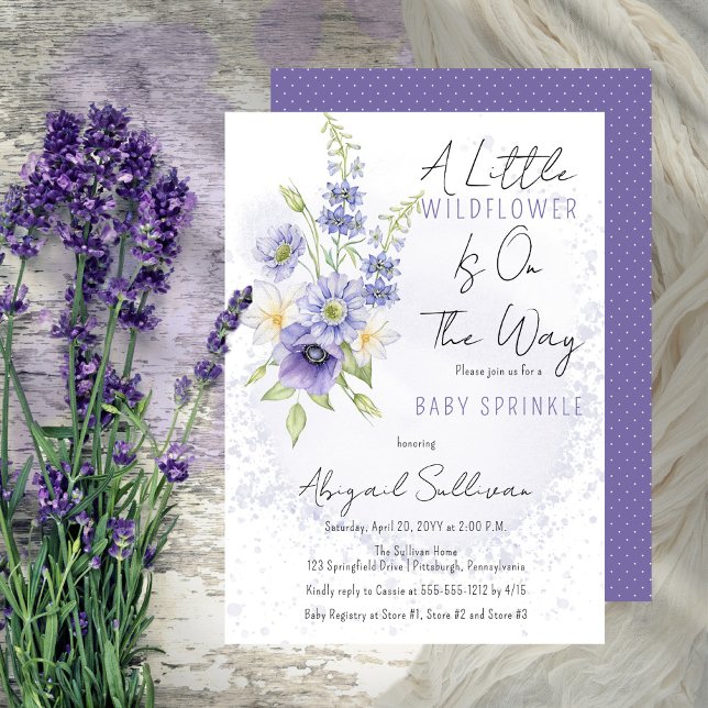Convites Lavanda Boho Um Pequeno Précula De Febre Selvagem (A Little Wildflower Is On The Way Lavender Floral Baby Sprinkle Invitation - Print | Digital )