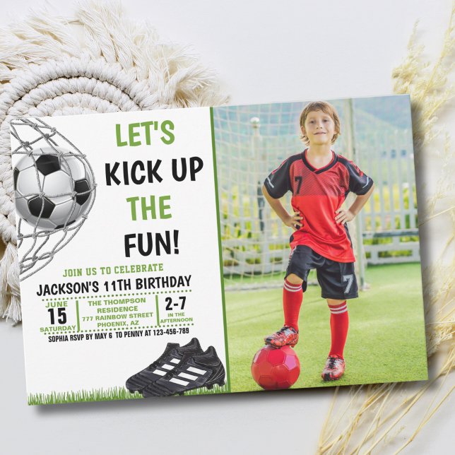 Convites Let's Kick up the fun!, Funny Soccer Birthday (Criador carregado)