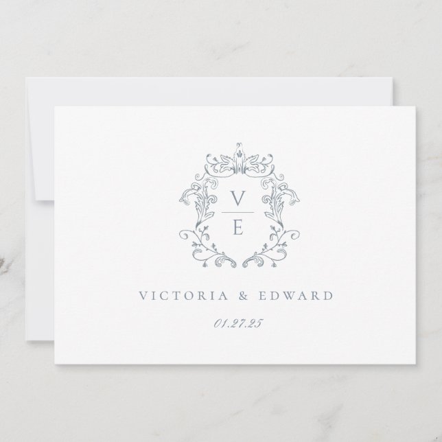 Convites Logotipo de Casamento Dusty Blue Crest Monograma (Frente)