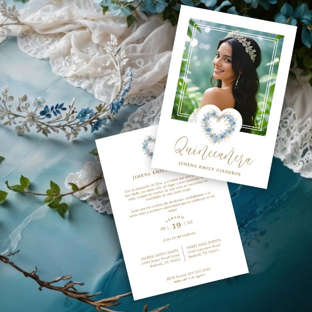 Convites Lovely XVs Floral Blue & Gold Heart Shape Wreath  (Lovely Cute Spanish Quinceañera Floral Blue & Gold Heart Shape Wreath Invitations Cards.)