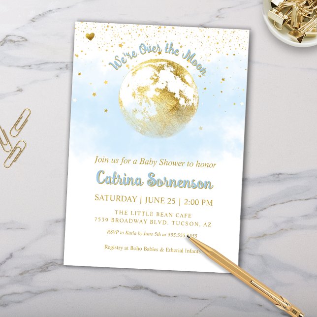 Convites Lua Dourada azul e estrelas Chá de fraldas celesti (Elegant Blue and Gold Over the Moon Theme Baby Shower Invitation)