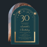 Convites Lua Verde Celestial Dourada Stars aniversário de 3<br><div class="desc">A Astronomia da Lua Solar Dourada Celestial Astronomy aniversário de 30 anos Photo Invtions apresenta um elegante sol dourado, lua e estrelas com um quadro de ouro sobre um fundo verde-floresta. Dentro é a sua informação de convite de 30 anos. Ao contrário, adicione sua foto favorita. Projetado para você pelo...</div>