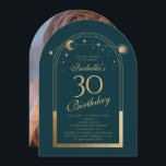 Convites Lua Verde Celestial Dourada Stars aniversário de 3<br><div class="desc">A Astronomia da Lua Solar Dourada Celestial Astronomy aniversário de 30 anos Photo Invtions apresenta um elegante sol dourado, lua e estrelas com um quadro de ouro sobre um fundo verde-floresta. Dentro é a sua informação de convite de 30 anos. Ao contrário, adicione sua foto favorita. Projetado para você pelo...</div>