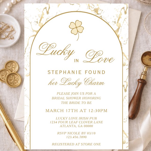 Convites Lucky in Love Elegant Gold Shamrock Bridal Shower (Criador carregado)