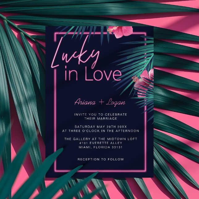 Convites Lucky In Love Neon Pink Retro Casamento Tropical (Lucky In Love Neon Pink Tropical Retro Wedding Invitation)