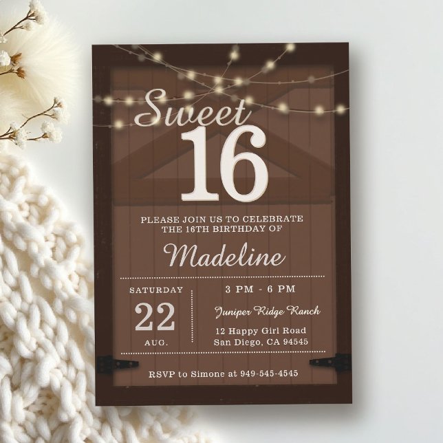 Convites Luzes de Corda de Madeira Rústica Porta de Celeiro (rustic sweet 16 birthday party invitation brown barn door wood string lights backyard outdoors chic)