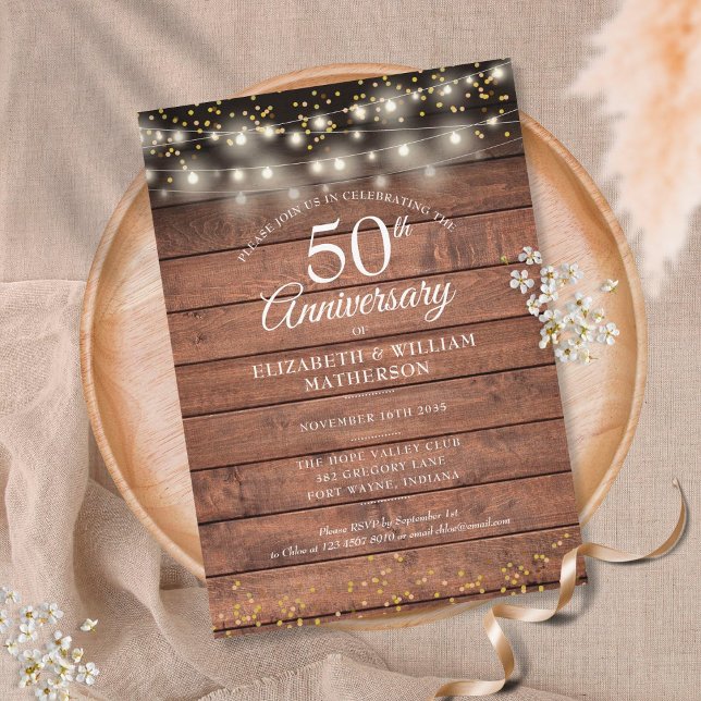 Convites Luzes de Cordão Douradas Rústicas para Aniversário (Rustic 50th Wedding Anniversary Gold String Lights Invitation)