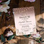 Convites Luzes, Flores Rosa, Brilhante Doce 16<br><div class="desc">Uma QUINCEAÑERA moderna,  cômica e glamourosa com um elegante ouro tiara,  luzes de cordas e flores cor-de-rosa.</div>