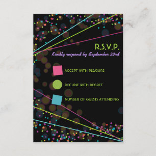 Convites Luzes neon brilham na placa de resposta RSVP escur