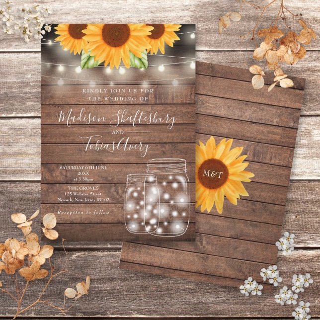 Convites Luzes Rústicas de Corda em Potes de Pedra com Gira (Rustic String Lights Mason Jar Sunflowers Wedding Invitation)