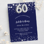 Convites marinho 60 anos, estrelas de prata azuis, luxo<br><div class="desc">Um convite moderno,  na moda e glamouroso para uma 60ª festa de aniversário. Um fundo azul marinho,  decorado com estrelas de falso prata. Personalize e adicione seu nome e detalhes da festa. O número 60 é escrito com uma fonte no estilo do balão.</div>