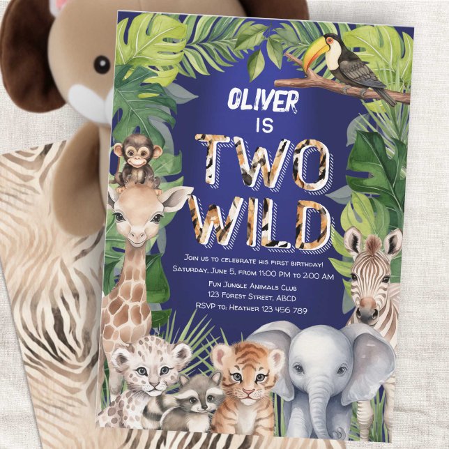 Convites Marinho Azul Dois Selvagens Selvagens segundo aniv (Navy Blue Two Wild Boy 2nd Birthday Invitation, Safari Themed Jungle animals birthday invite.)
