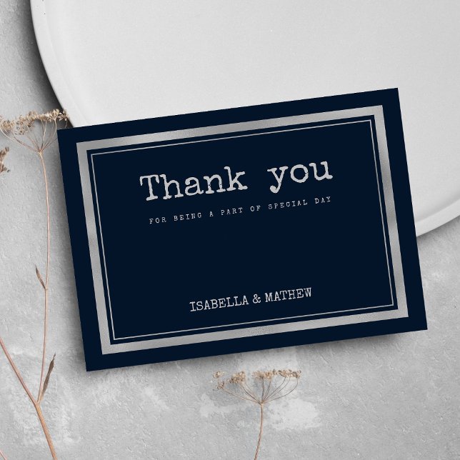Convites Marinho azul máquina de escrever prata russa Obrig (Navy blue silver typewriter font rustic Thank You)