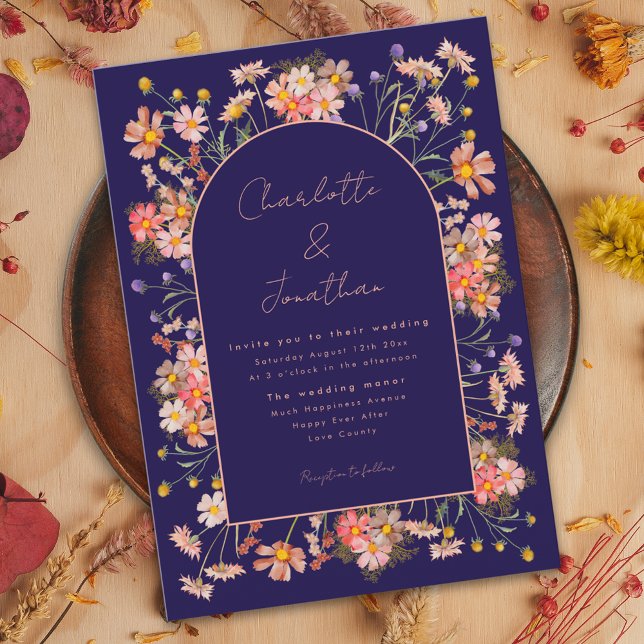 Convites Marinho de Arca Elegante de Flor Selvagem Casament (Wildflower arch navy blue terracotta burnt orange peach fall wedding invitation )