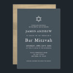 Convites Marinho mínimo Azul e Bar Dourado Mitzvah<br><div class="desc">Este convite para o Bar mitzvah,  minimalista e chic,  apresenta um fundo azul/marinho da meia-noite com a estrela de david. O verso apresenta um fundo dourado falso. Personalize-o para as suas necessidades. Você pode encontrar produtos correspondentes na minha loja.</div>
