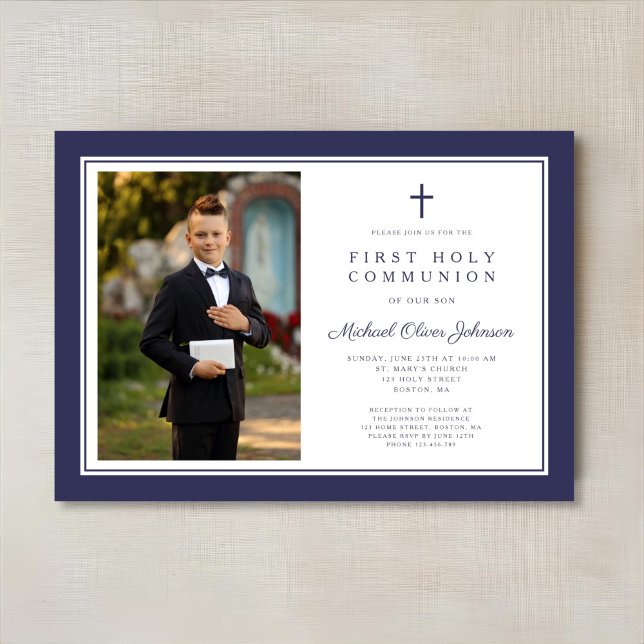 Convites Marinho Moderno Blue Cross Boy Foto Primeira Comun (Modern Navy Blue Cross Boy Photo First Communion Invitation)