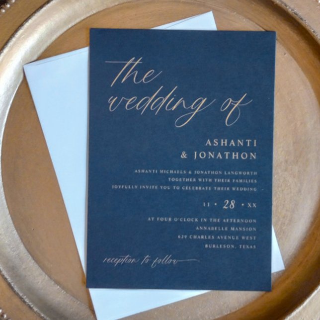 Convites Marinho Moderno Romântico Azul e Casamento Dourado (Navy blue and gold wedding invitations - soft delicate script - romantic)