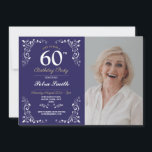 Convites Marinho White Birthday Womens Classy 60th Foto<br><div class="desc">O marinho White Elegant Birthday Womens Classy 60º convite SIMPLESMENTE MUDA O TEXTO PARA SE ADAPTAR À SUA FESTA. Impressão traseiro incluído.</div>