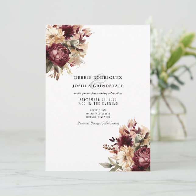 Convites Maroon Burgundy Floral Wedding Invitation  (Em pé/Frente)