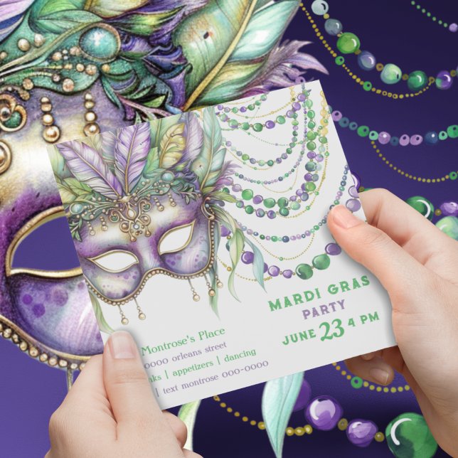 Convites Máscara e Miçangas Mardi Gras Douradas e Verdes (Customizable Mardi Gras House Party and happy hour invitation with purple, gold and green. )