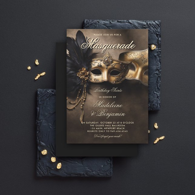 Convites Mascarada Soiree Casal Moody 50th Birthday (masquerade invitation couple soiree venetian masks birthday party moody black brown gold elegant)