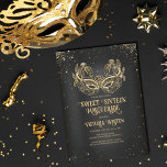 Convites Mascarada Sparkly Dourada Glitter Black Sweet 16<br><div class="desc">Este mascarada moderno e quic doce de dezesseis convites de aniversário é perfeito para a menina moderna e na moda. Ele apresenta uma máscara de mascarada brilhante de ouro cintilante desenhada por personalização sobre um fundo de sonho preto e um confete brilhante. É elegante, glamouroso, feminino, e moda; a design...</div>