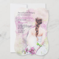 Menina no vestido branco Quinceañera