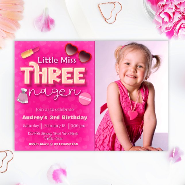 Convites Menina Threenager - aniversário de 3 anos (Little Miss Threenager - Girl 3rd Birthday Landscape Invitation with Photo)