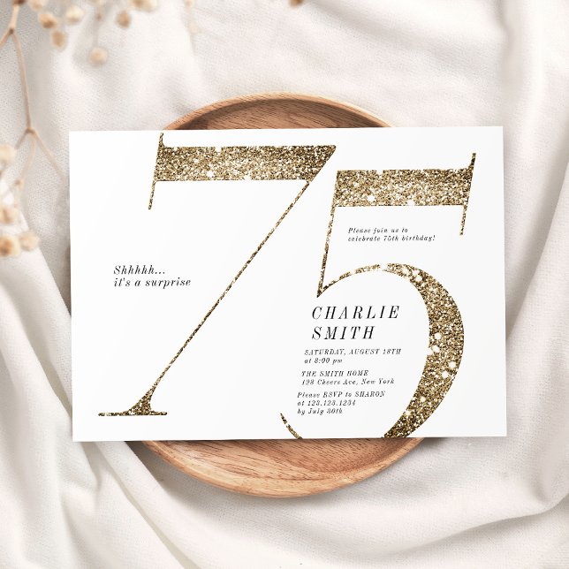 Convites Minúsculo moderno brilho de ouro falho 75 anos (Modern minimalist faux gold glitter 75th birthday invitation)