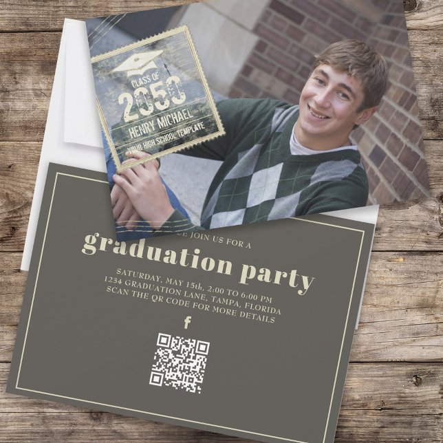 Convites Modelo de Foto Simples Moderno do formando Dourado (Graduation photo invitation announcement template)