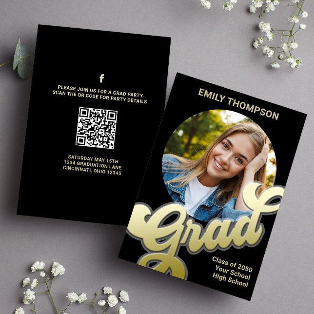 Convites Modelo de Fotografia do Na moda Moderno do formand (Graduation photo invitation announcement with scannable QR Code. )