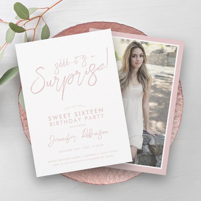 Convites Modern Blush & White Photo Surprise Sweet 16 (Modern Blush & White Photo Surprise Sweet 16 Invitation)