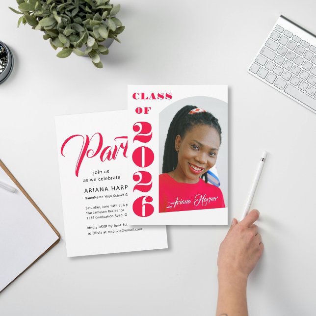 Convites Modern Bold Pink Script Graduation Party (Criador carregado)